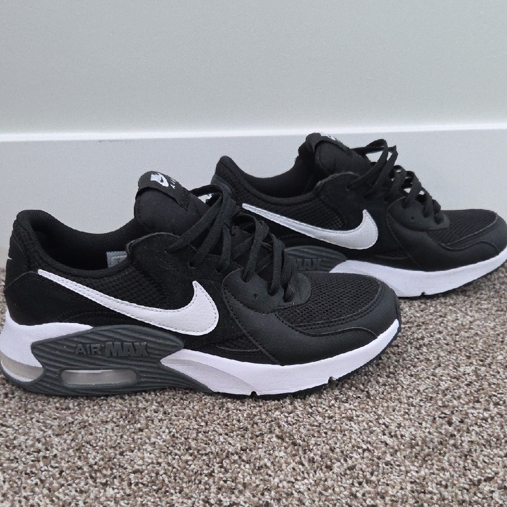 Nike Air Max Black and White Sneakers